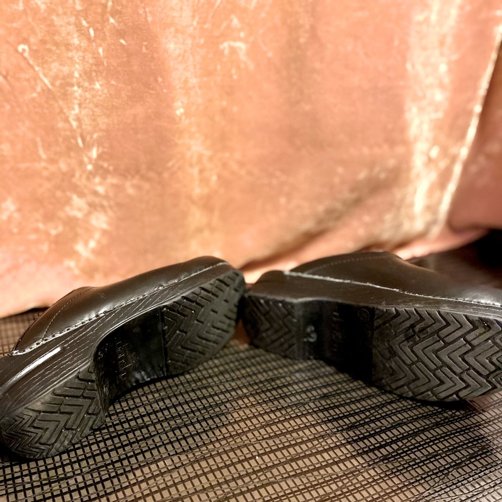 Dansko Clogs - Picture 4 of 5